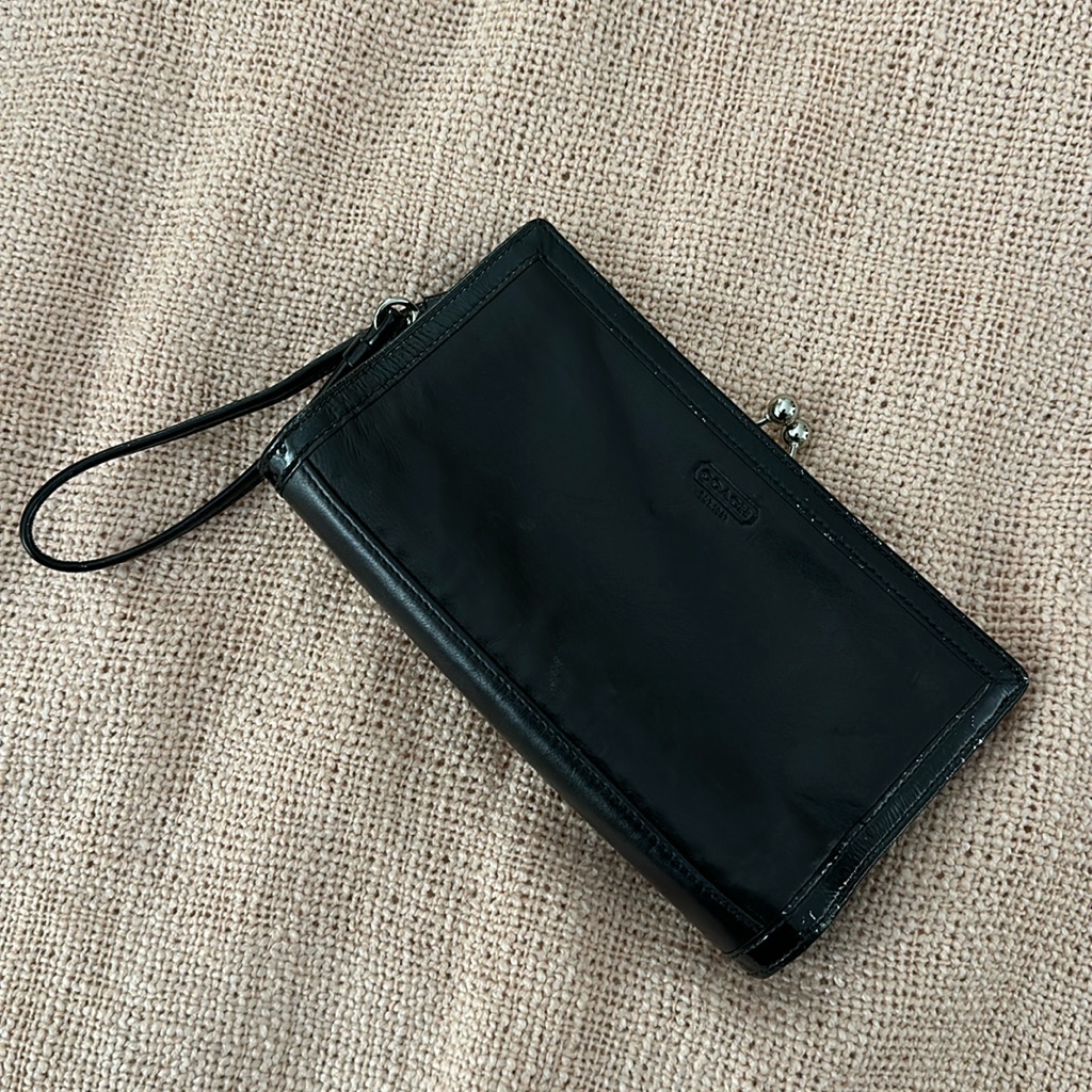 Coach Black Leather Kisslock Wristlet
